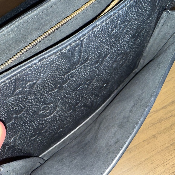 Louis Vuitton Black Crossbody Bag with Gold Accents - Picture 14 of 16